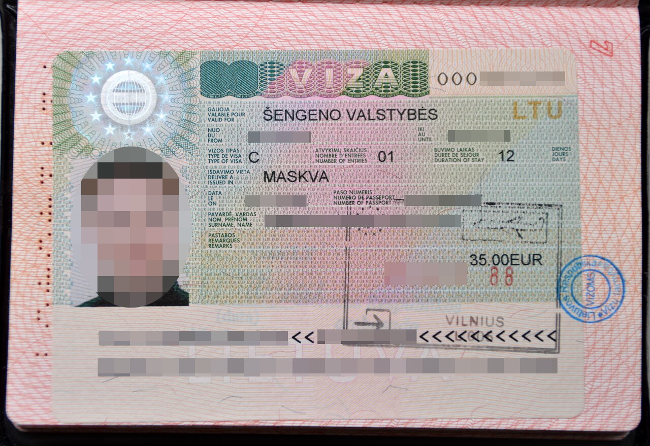 If necessary, a transit Schengen visa is issued for a car trip